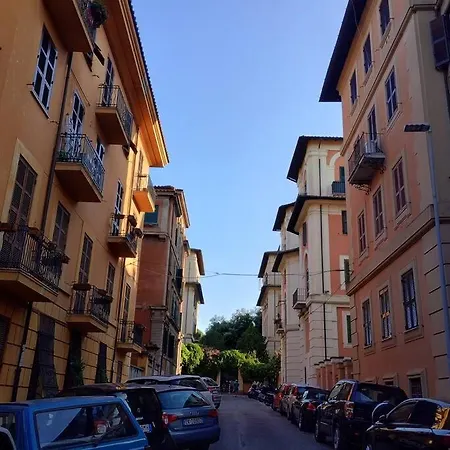 Apartment Dimora Torlonia - Elegance & Light In