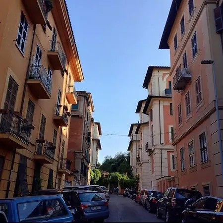 Dimora Torlonia - Elegance & Light In Apartament Rzym
